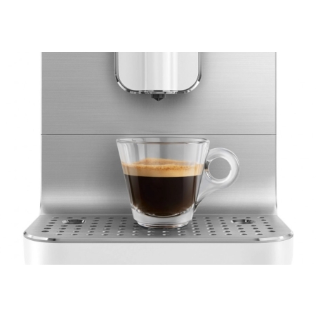 Кофемашина SMEG BCC11WHMEU