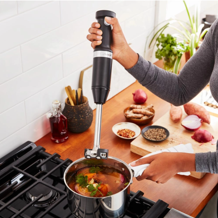 Погружной блендер KitchenAid черный 5KHBV83EOB